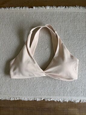 Everyday Comfort V-Neck Bralette in Light Nude